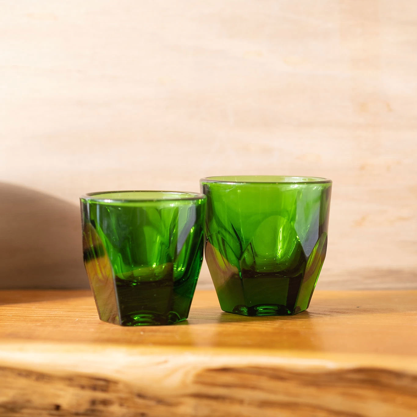 Vero Cortado Glass (4.25oz) - Emerald 4 Vero Cortado Glass (4.25oz) - Emerald - Image 2