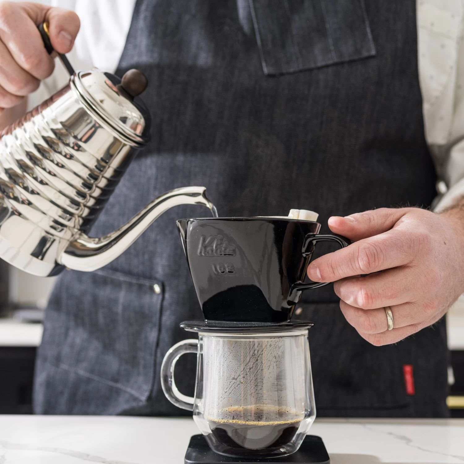 Kalita Style 102 Ceramic Coffee Dripper - Black 6 Kalita Style 102 Ceramic Coffee Dripper - Black - Image 4